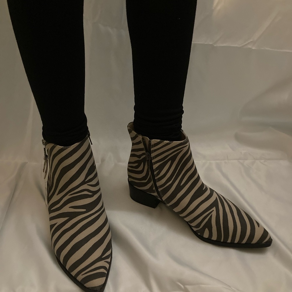 Worthington size 8 ankle boot, never worn